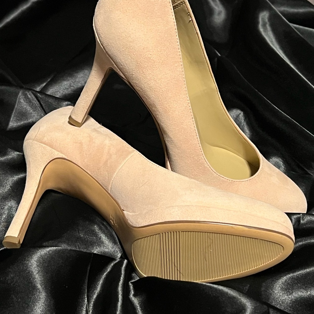 Naturalizer Blush Pink Heels